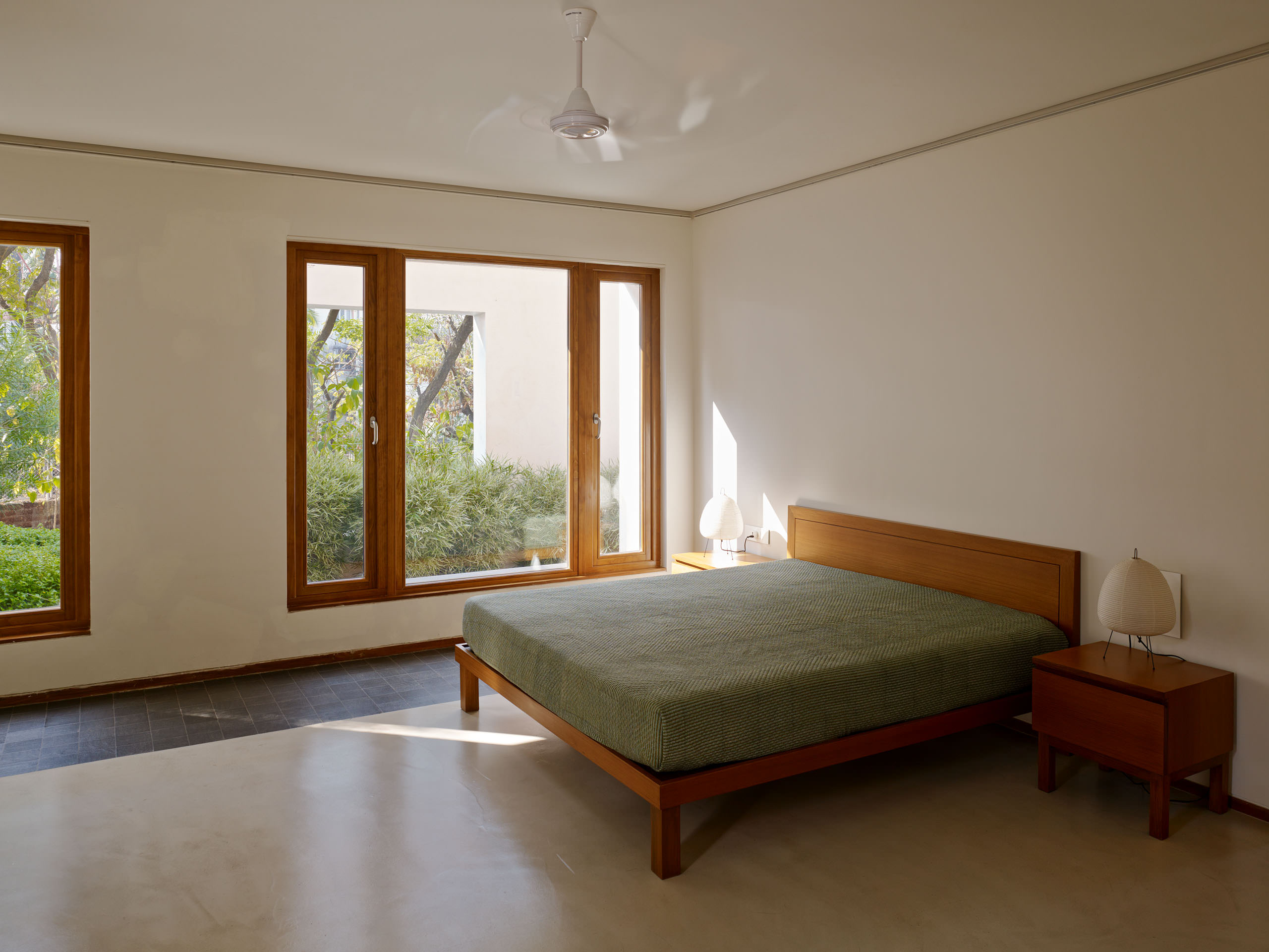 E13430 ALPA 036873 MEDIUM